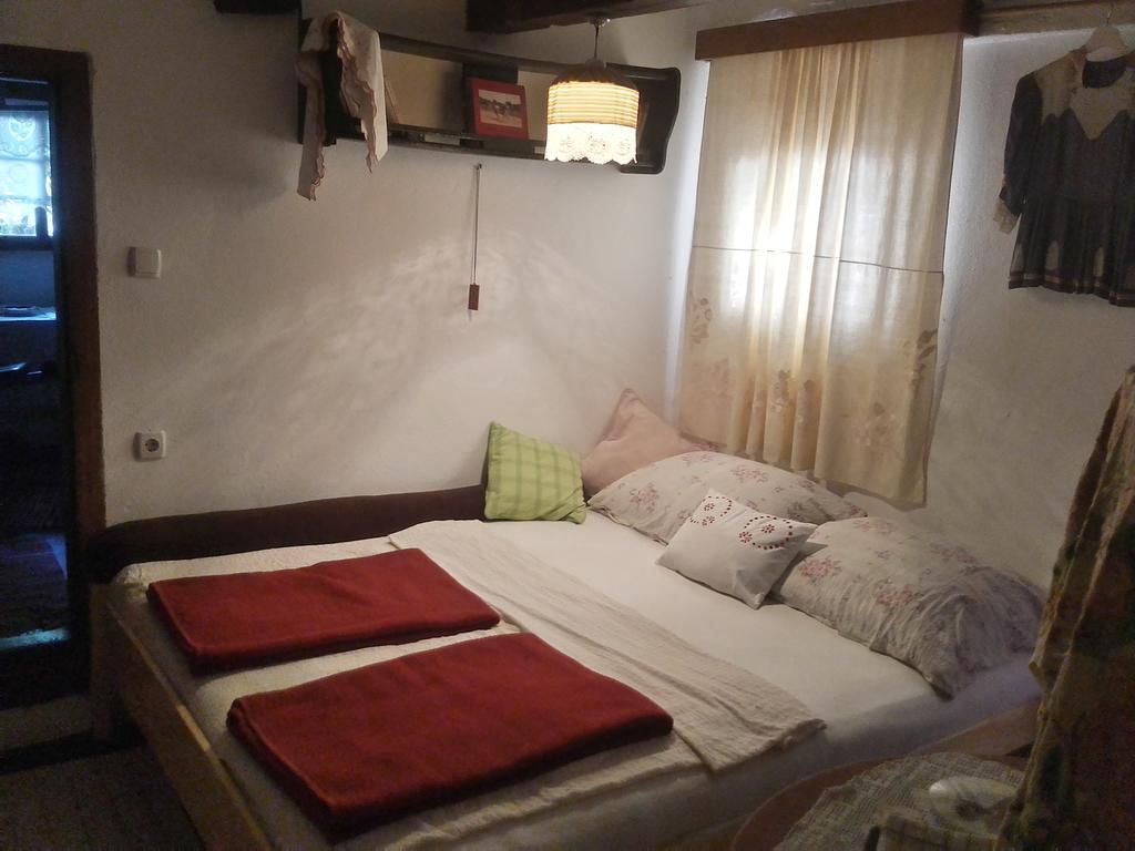 בית הארחה Muzilovcica 	Rural Tourism Family Ravlic מראה חיצוני תמונה